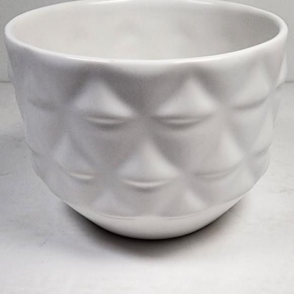 Starbucks 2013 New Bone China White Coffee Tea Mug Faceted Textured Geometric - Picture 3 of 8